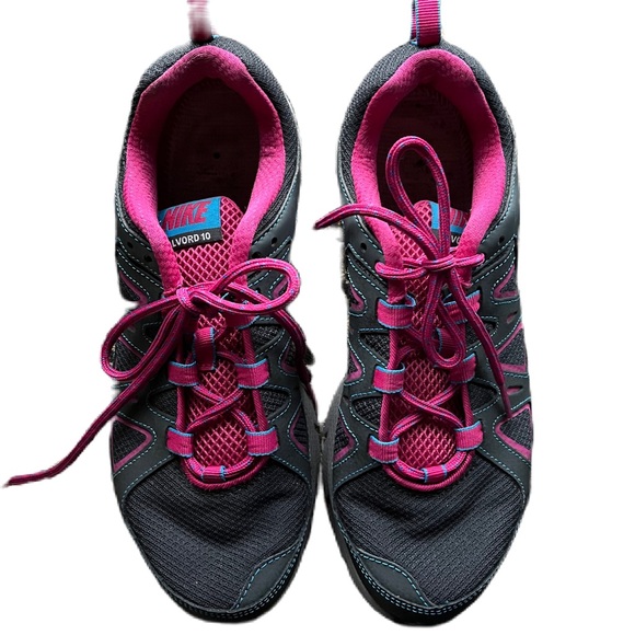 Nike Air Alvord 10 Trail  black and pink running shoes 9.5 - Picture 1 of 8